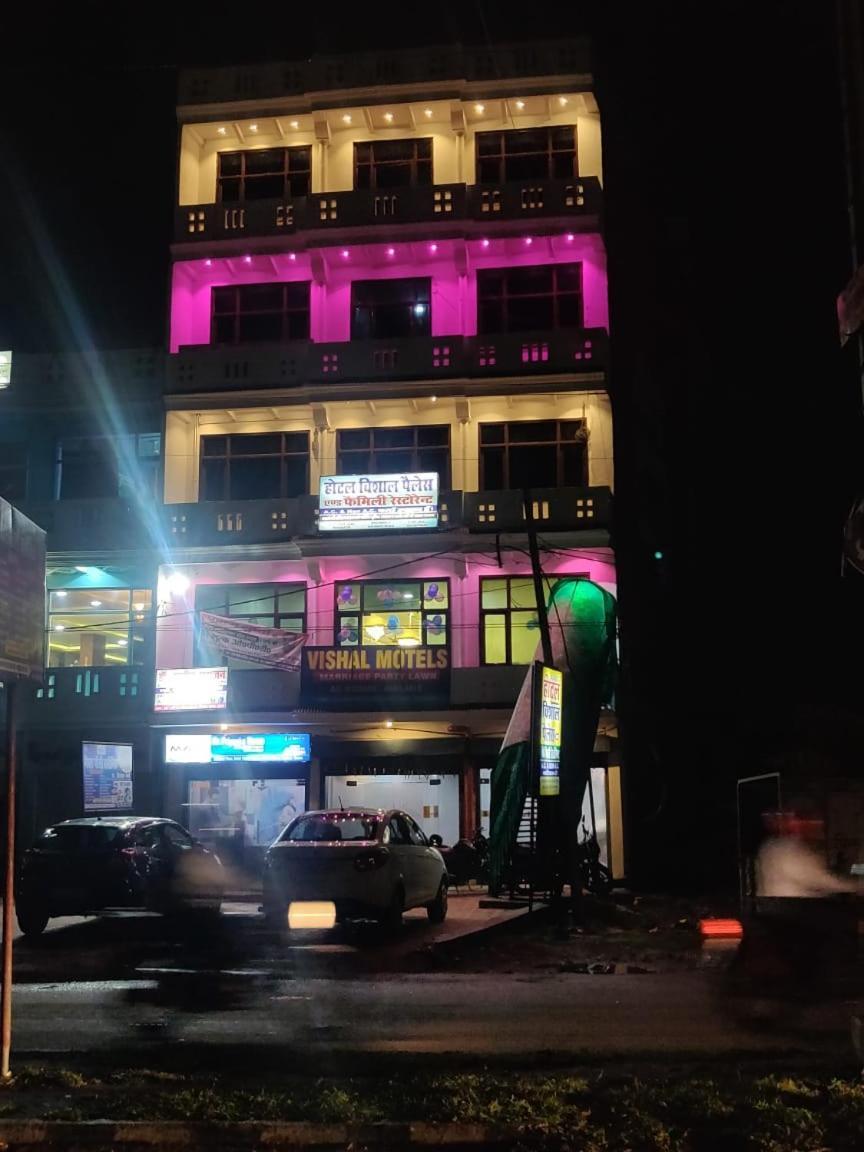 Unnāo Hotel Vishal Palace מראה חיצוני תמונה